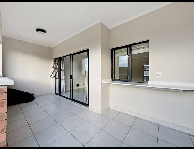 2 BEDROOM APARTMENT TO LET IN BALLITO CENTRAL